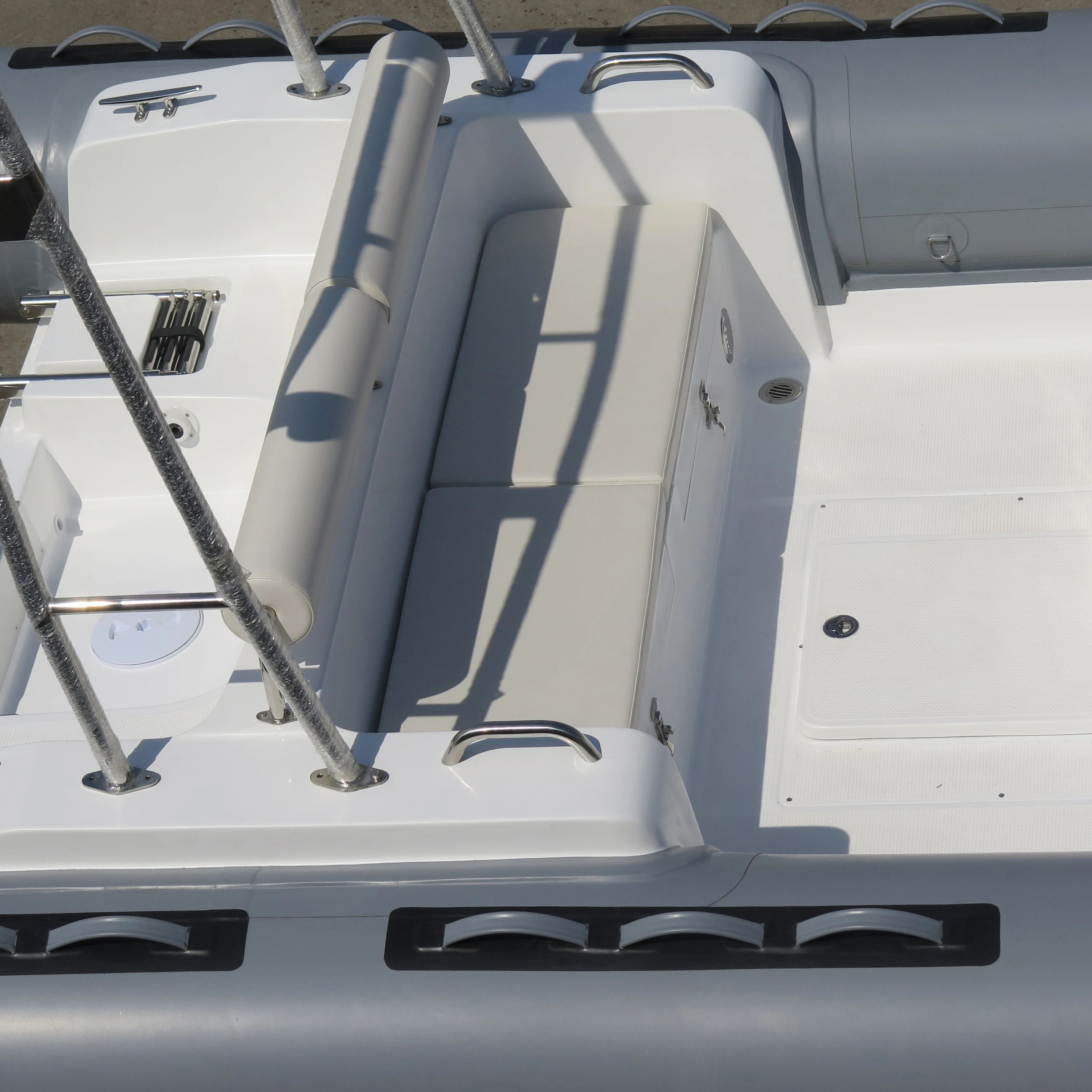 RIB Inflatable Boats with PVC Tube and Fiberglass Hull for Fishing and Sports