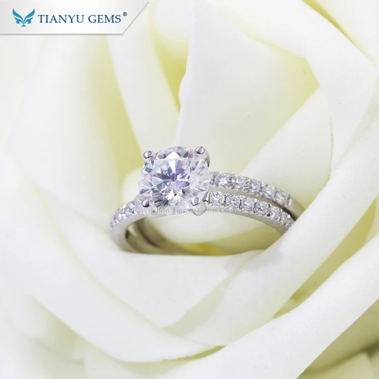 
Tianyu Gem Perfect Sit Flush Jewelry Rings Set 1.25CT Platinum Pt950 Moissanite Engagement Ring Wedding Band 