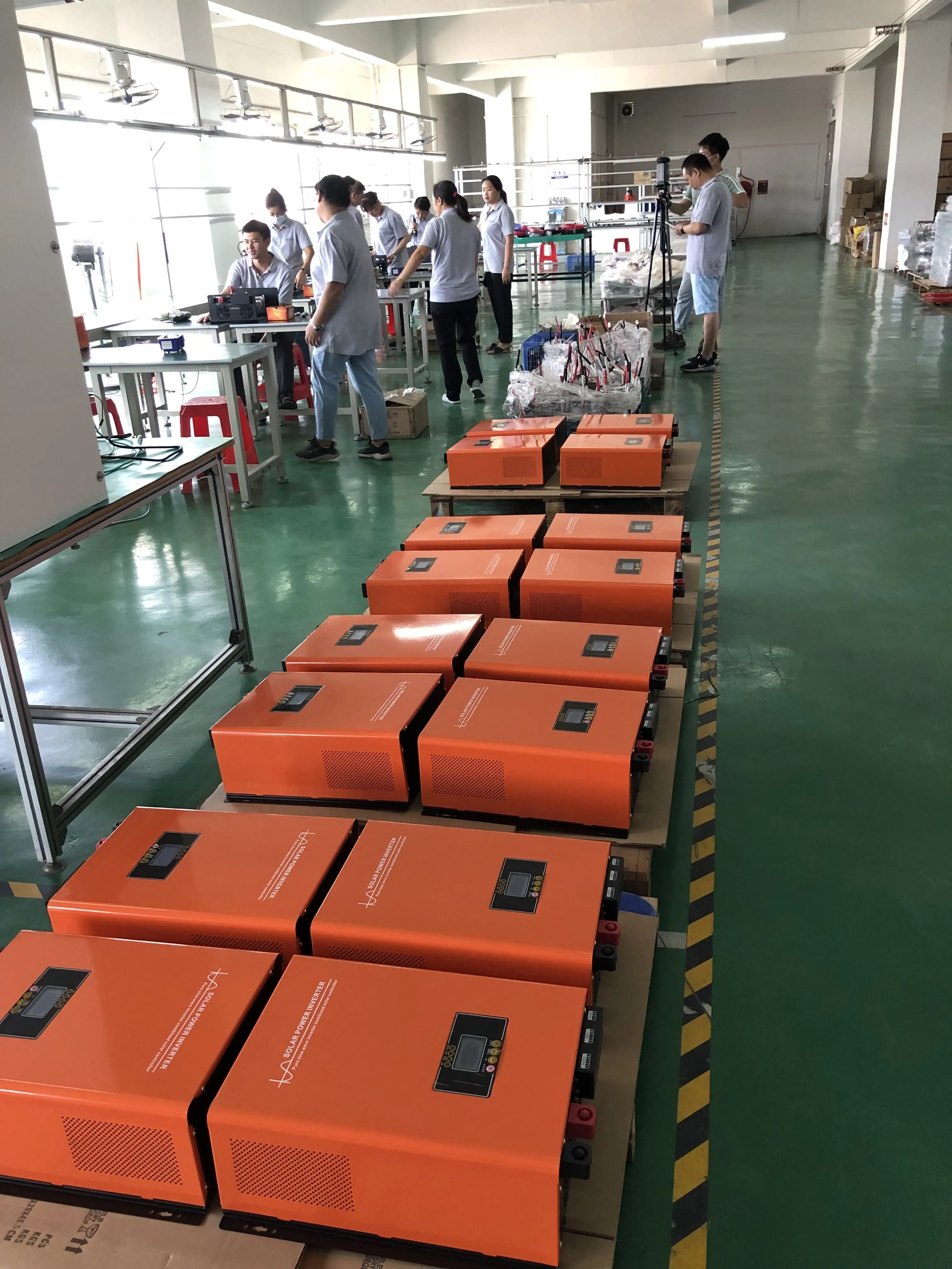 Hybrid Off Grid MPPT Solar Inverter 3000W 24/48V Single Phase Solar Power Inverter