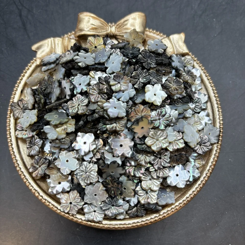 Wholesale Price 10MM Natural Freshwater Shell Flower White Blue Black Shell Flower Mother Of Pearl In Stock