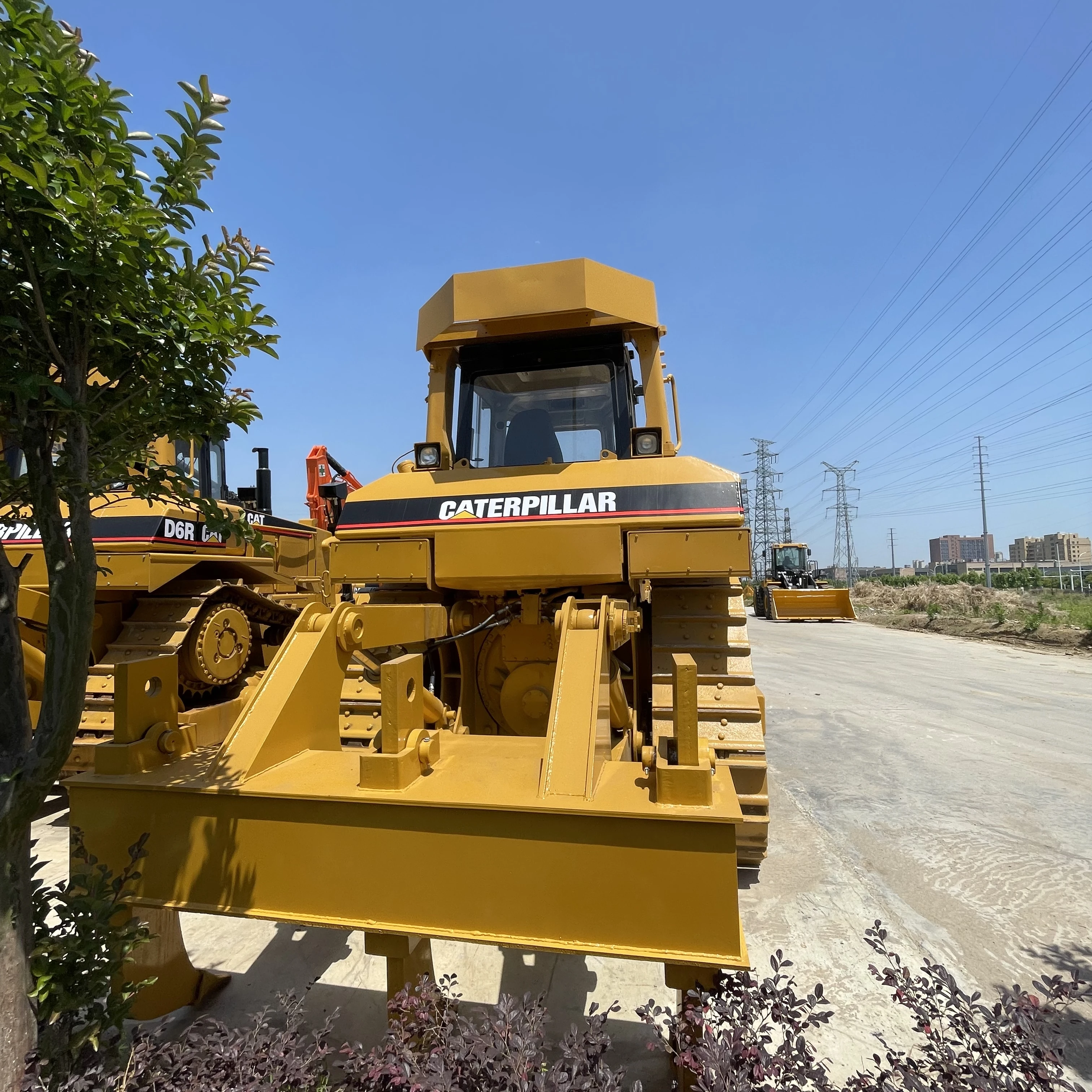Second-hand CAT D8R bulldozer second hand earth-moving CAT D8R pushdozer with low price and cheap for sale