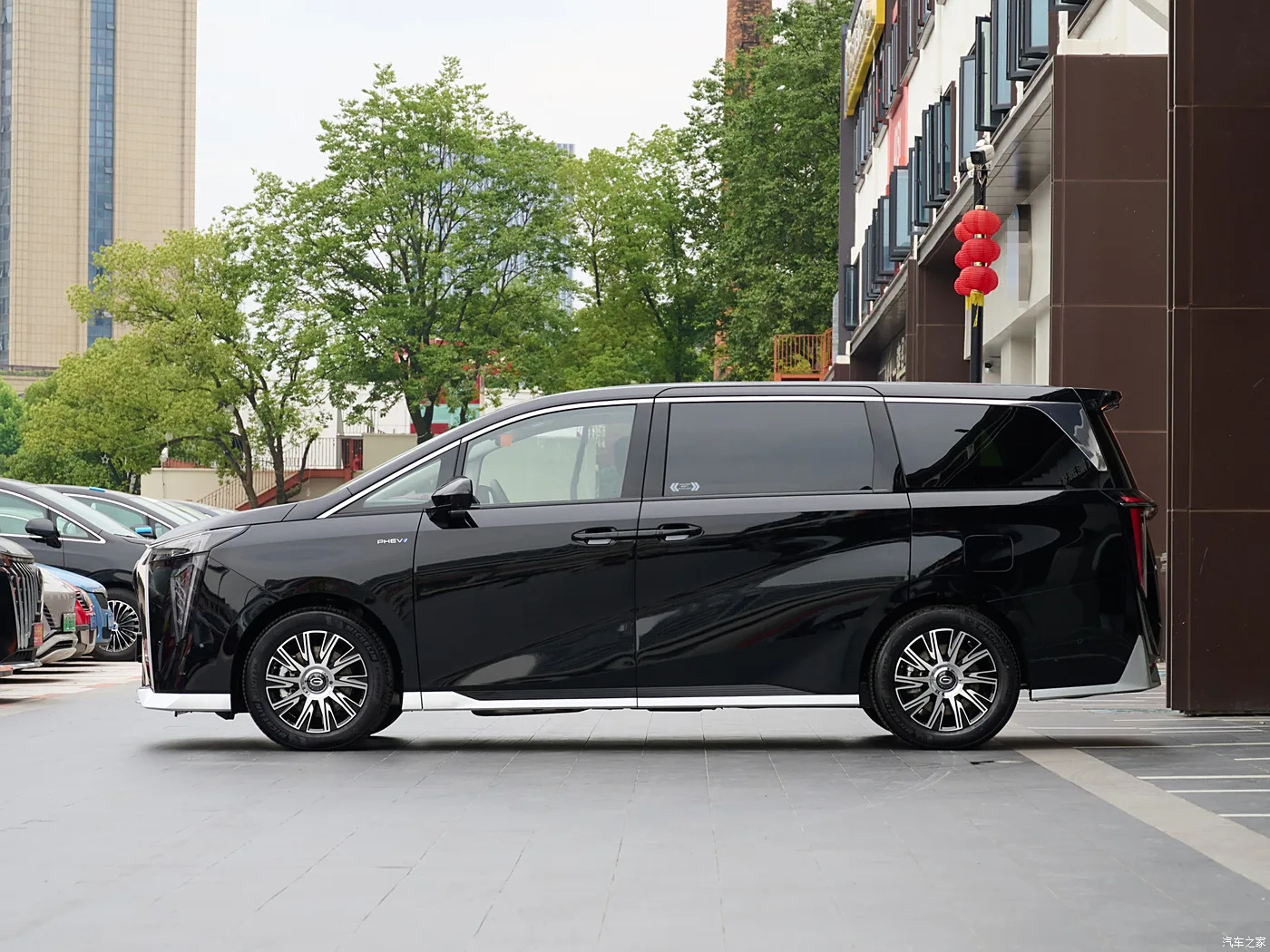 2025 Trumpchi E9 PHEV 2.0TM Greeting Edition MPV Gac Hybrid Large-Middle MPV Chinese New Energy Vehicle New Car