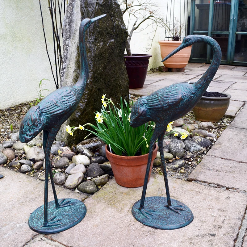 Handmade cast aluminum crane bird bronze sculpture Garden ornament metal craft outdoor statue