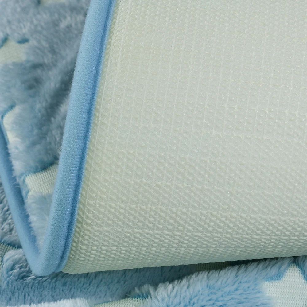 Absorbent Mattress Is Safe Environmentally Friendly Comfortable Durable Bath Mat Love Pattern Flannel Pink Glow in The Dark