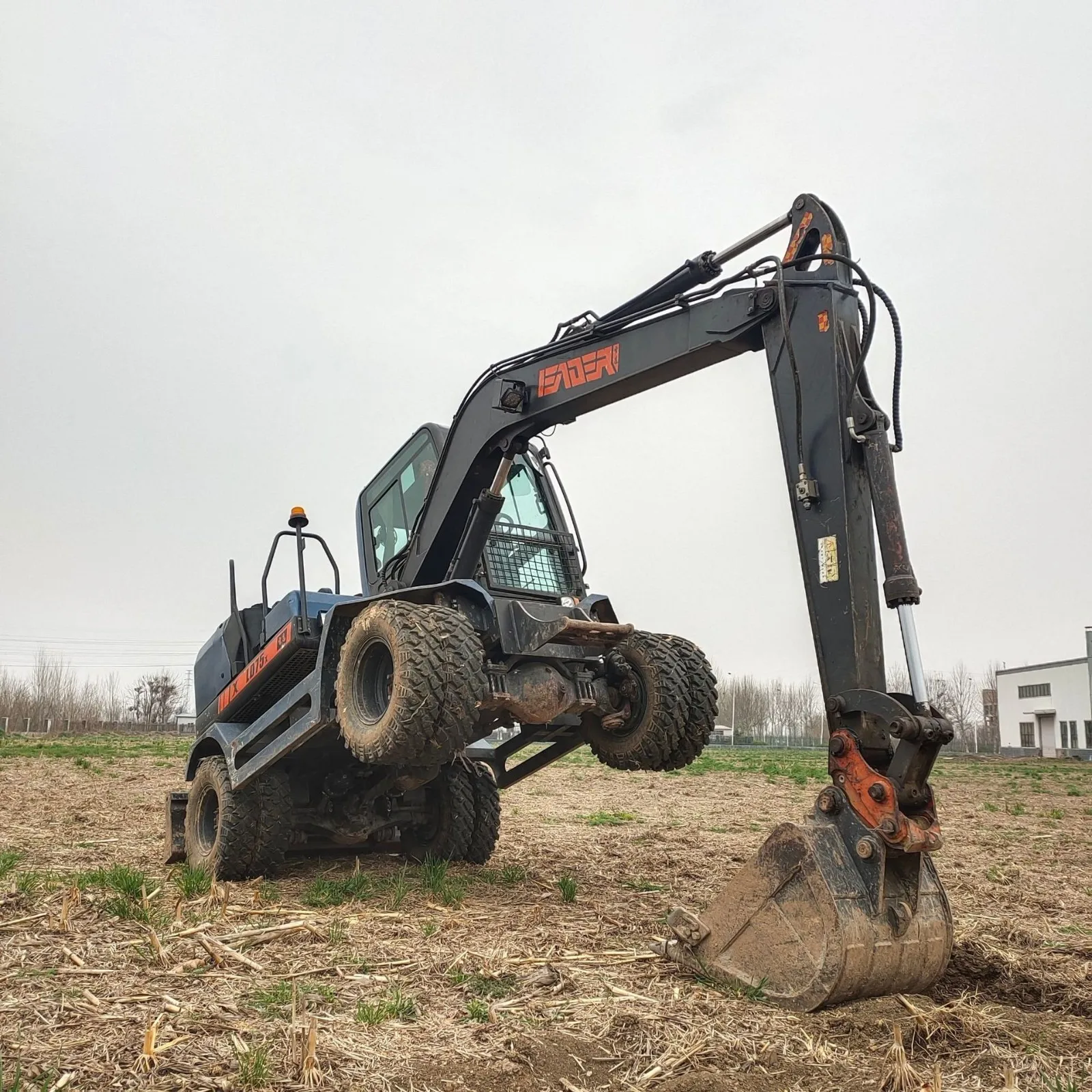 CAT used mini excavator long reach Supplier of small  excavators