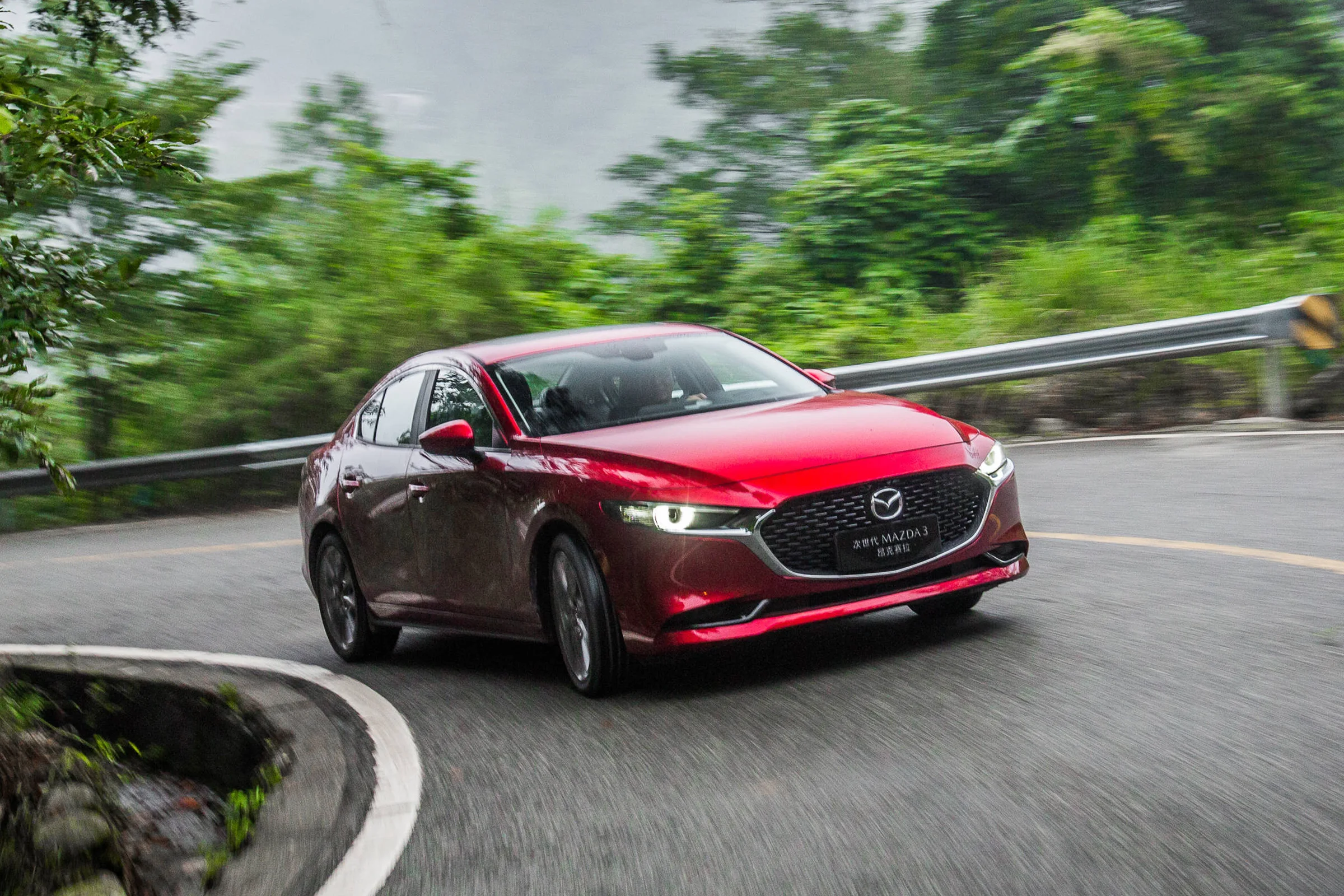2024 2025 Mazda 3 Axela Sedan New Cars 1.5L 2.0L Gas LHD Car Cheap Price Changan China Gasoline Cars Mazda 3 Axela