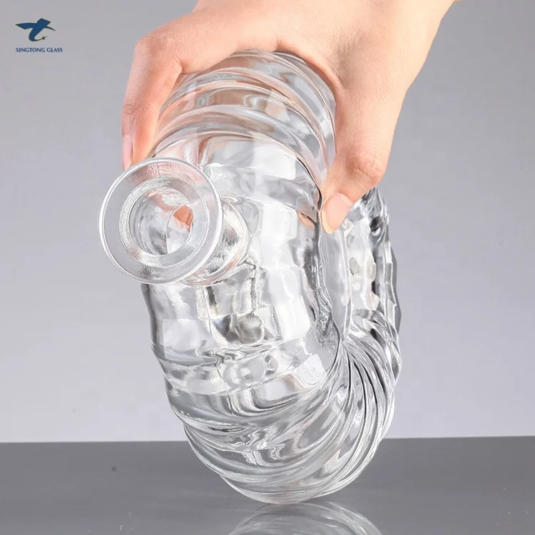 Customized Factory Price 700ml 500ml Whisky Gin Tequila Glass Bottle Flat Mouth Glass Bottle Oval Shape Spirits Bottle