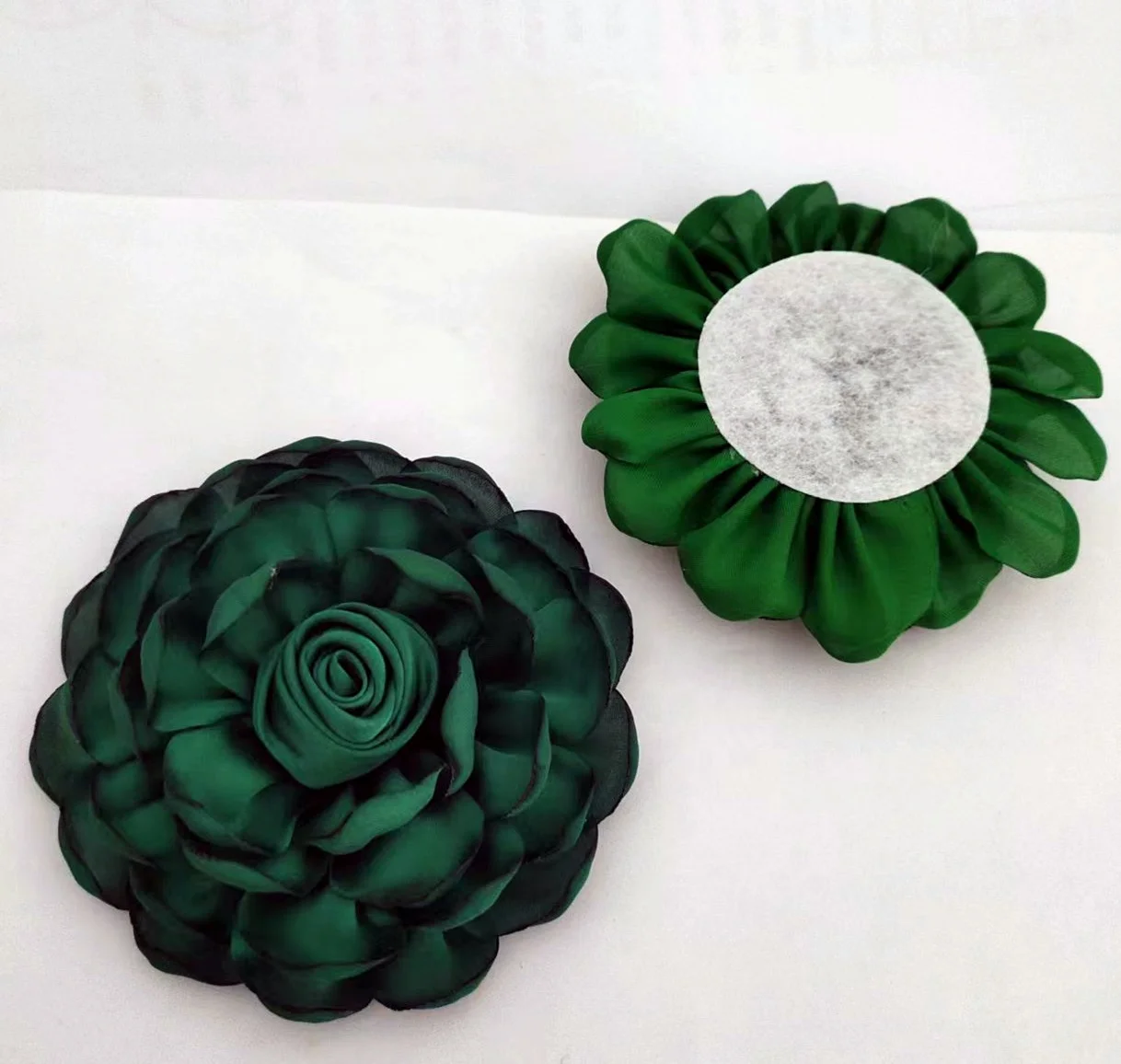10 cm hot sale fashion design 3d fabric flowers,large satin flowers for headbands,pretty bloom for decorative