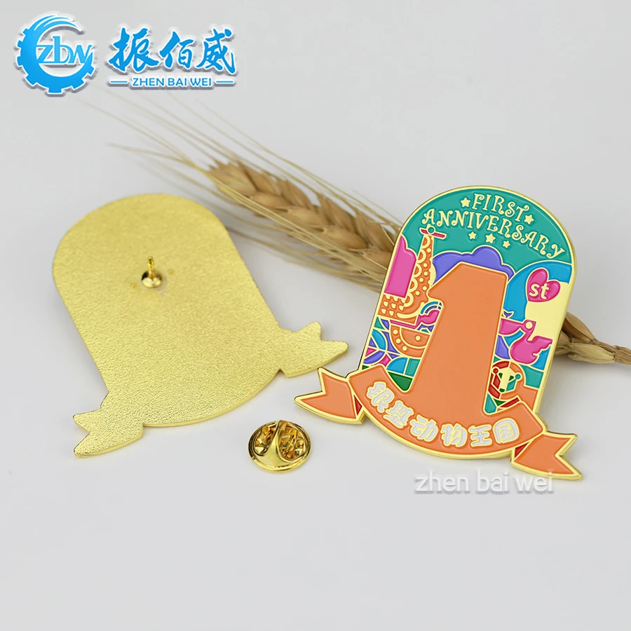 12 years custom experience Chinese manufacturer makes metal pin logo badge Zinc alloy brooch soft enamel lapel pin