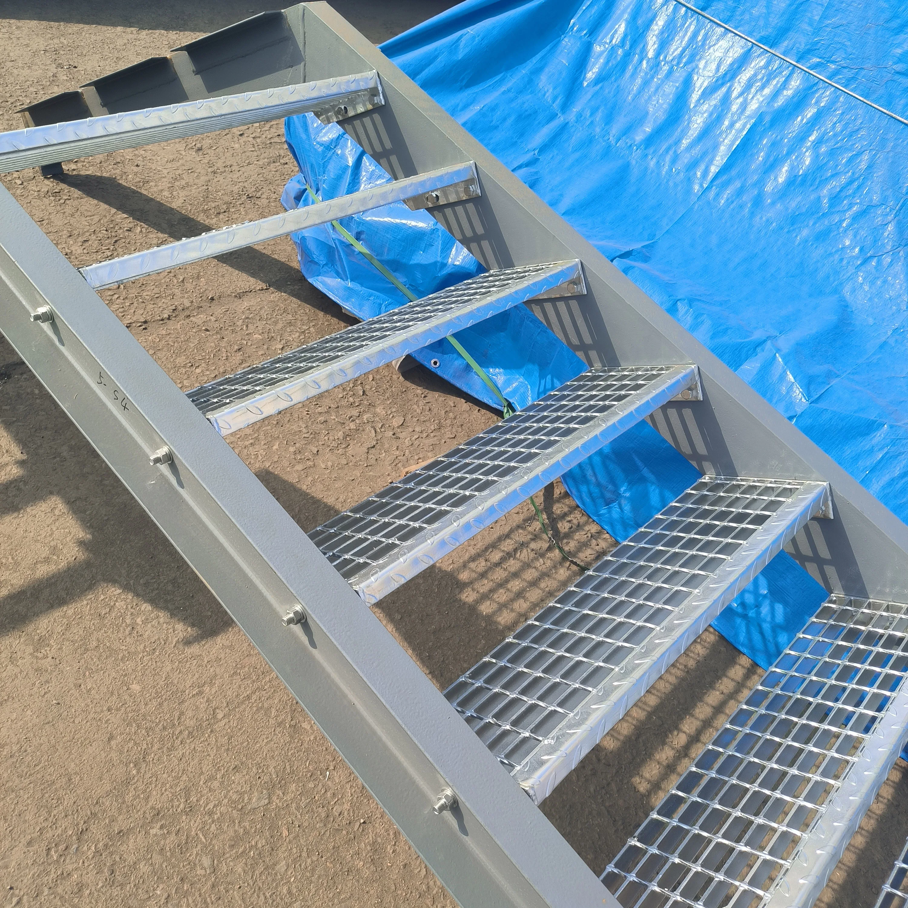 Workshop Warehouse Anti Slip Staircase Tread Plate Hot-Dip Galvanized Steel Grating