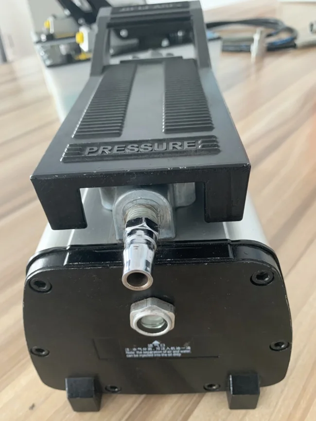 2.3L Foot pump Pneumatic Hydraulic Pump Car frame machine pump