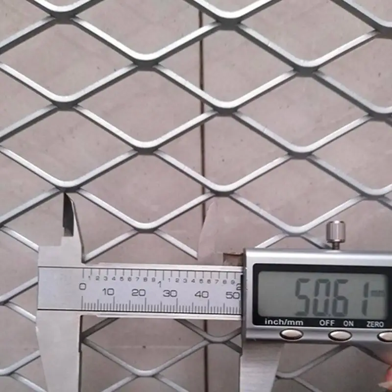 
high quality and lowest price galvanized diamond expanded stainless steel metal mesh 