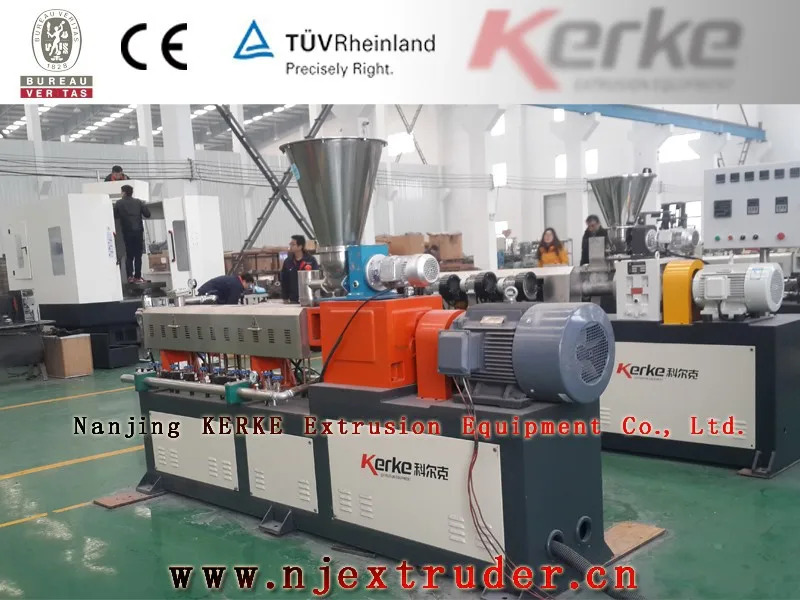 Цветной masterbatch PP/PE + CaCO3 двухвинтовой экструдер KTE36