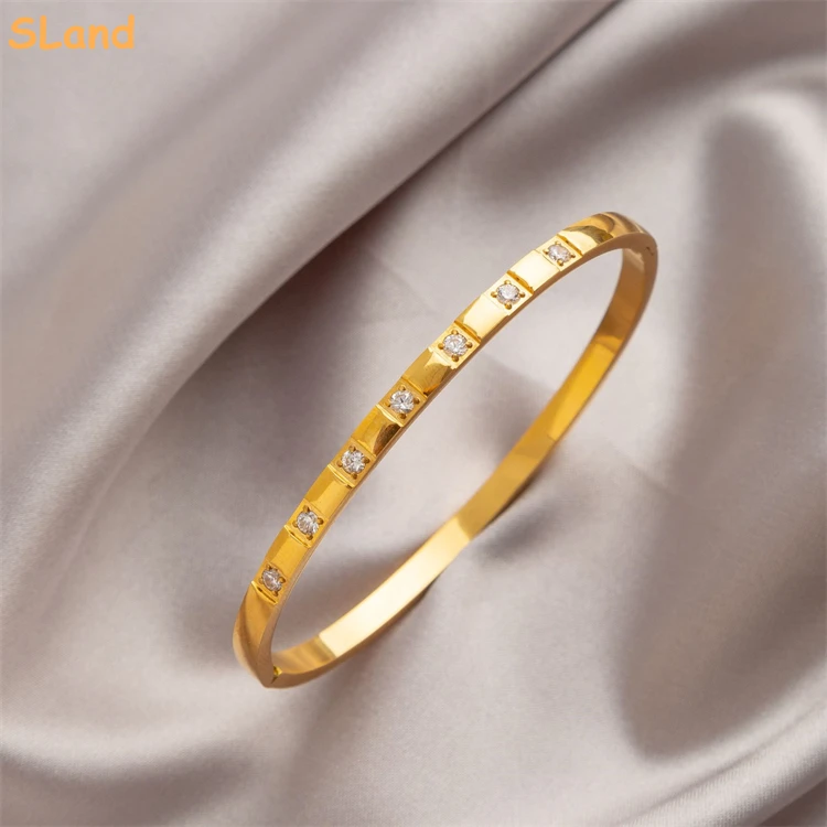 Alibaba Gold Supplier Wholesale high polished oval shape stainless steel gold rhinestone bangle bracelets for women gift