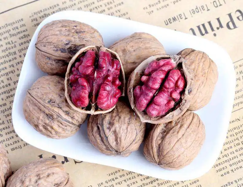 Popular sale wholesale red walnuts cost-effective Chinese red walnuts in shell