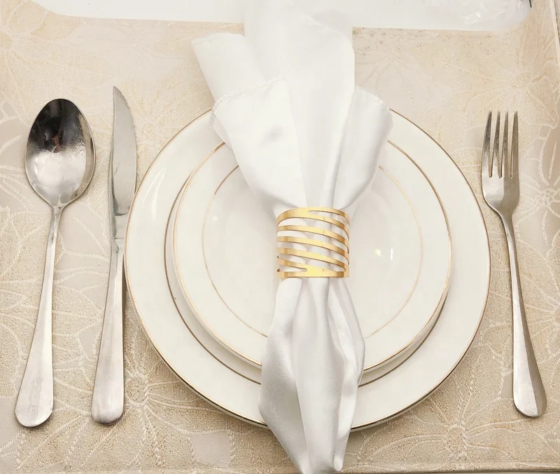 Прямая продажа с фабрики шток дешевые серебро золотое из полотого металла свадебные кольца для салфеток фестиваль Вечеринка салфетка Пряжка для украшения стола HWM08