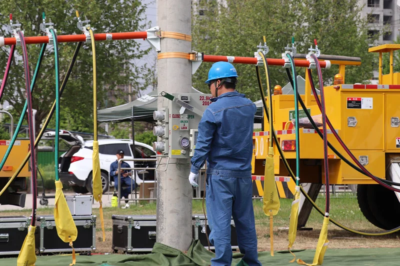 Bypass cable insulation bracket