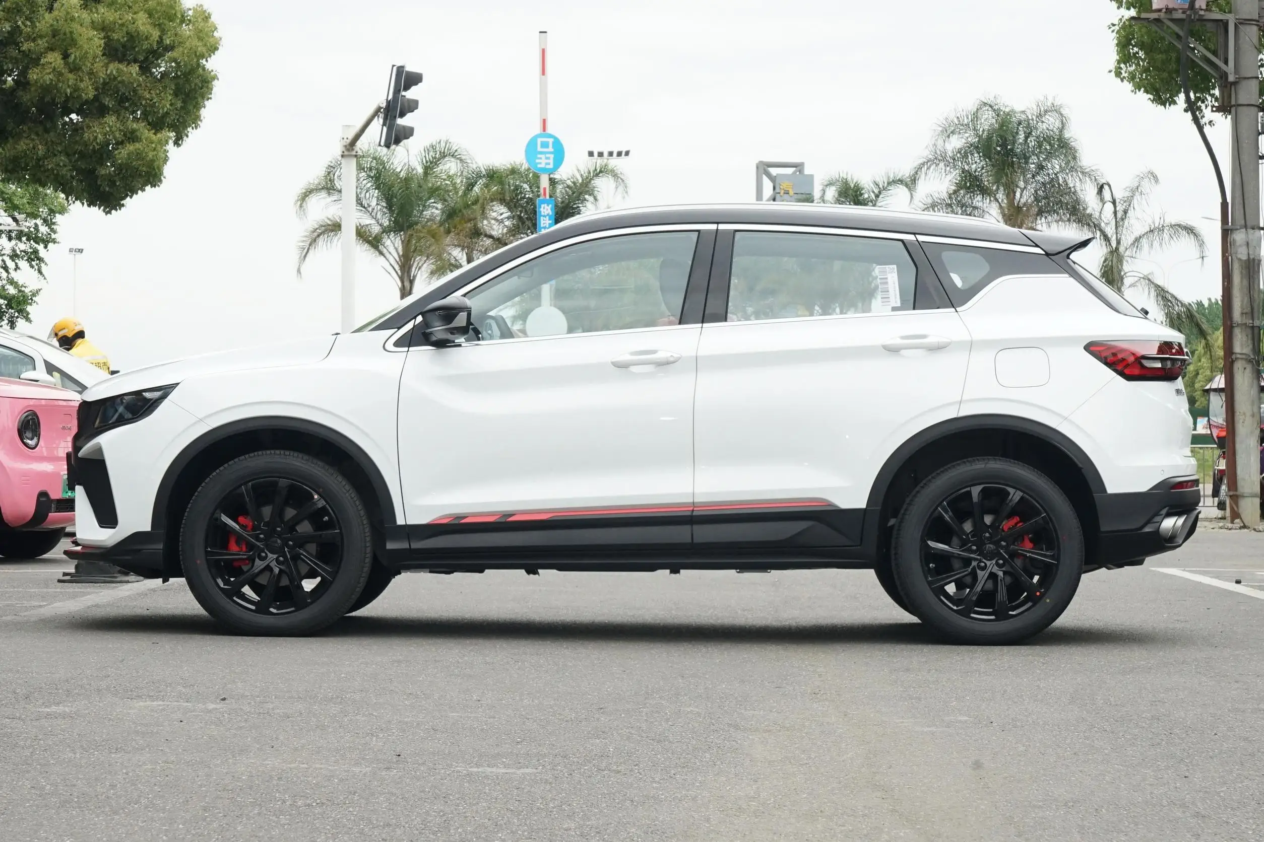 Gelly Geely Coolray 2024 новые автомобили автомобильный внедорожник 4x4 небольшой бензиновый автомобиль низкая цена газовый бензин дешевые китайские для взрослых мини