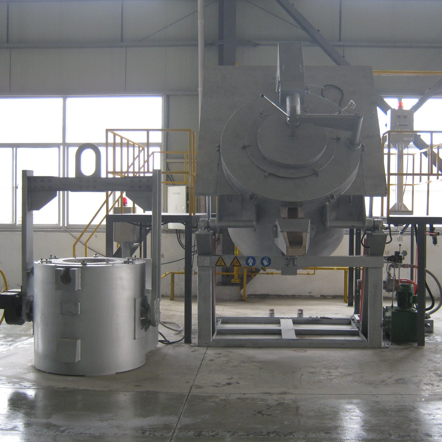Capacity 800KG Electric LPG Aluminium Crucible Melting Furnace For Direct Casting