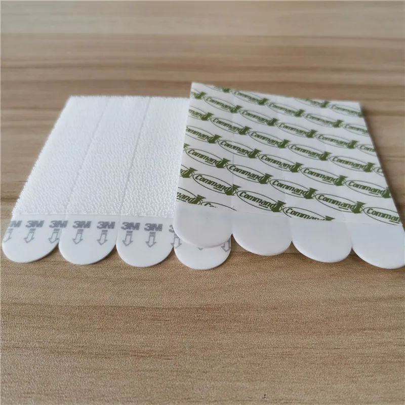 
Loose Packaging Command Picture Frame Hanging Strips Used on wall hanging wood picture frame 
