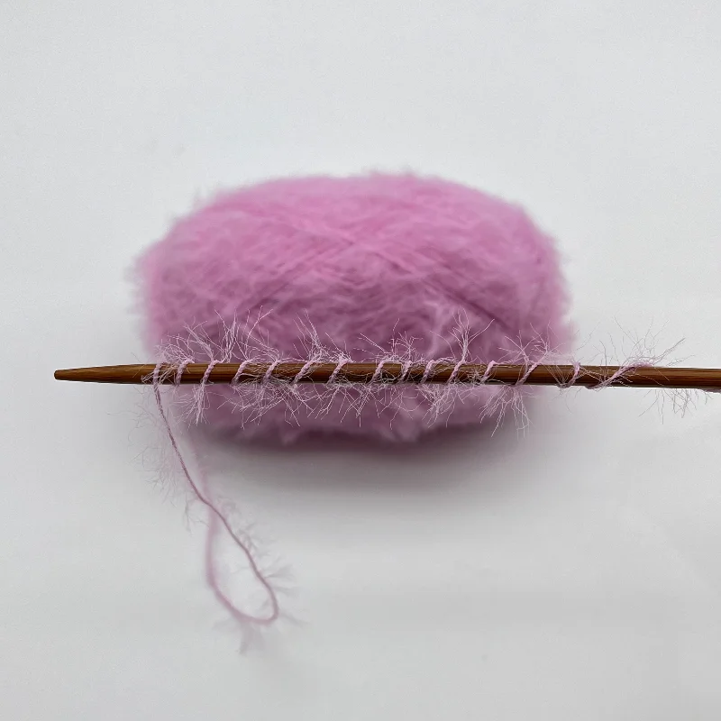 Super soft 1.3CM 2 CM mink fur 100% nylon knitting feather yarn for Argentina