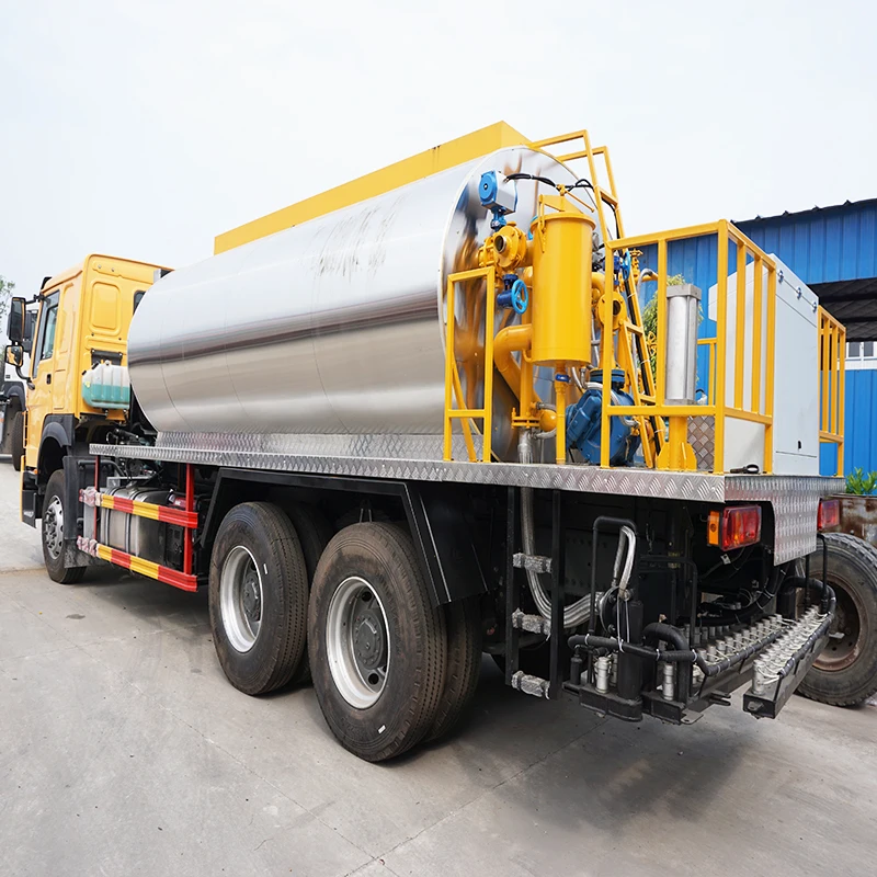 HOWO 6x4 RHD Asphalt Patching Truck Bitumen Sprayer Truck Asphalt Bitumen Tank Truck Bitumen Emulsion Sprayer Road Maintenance