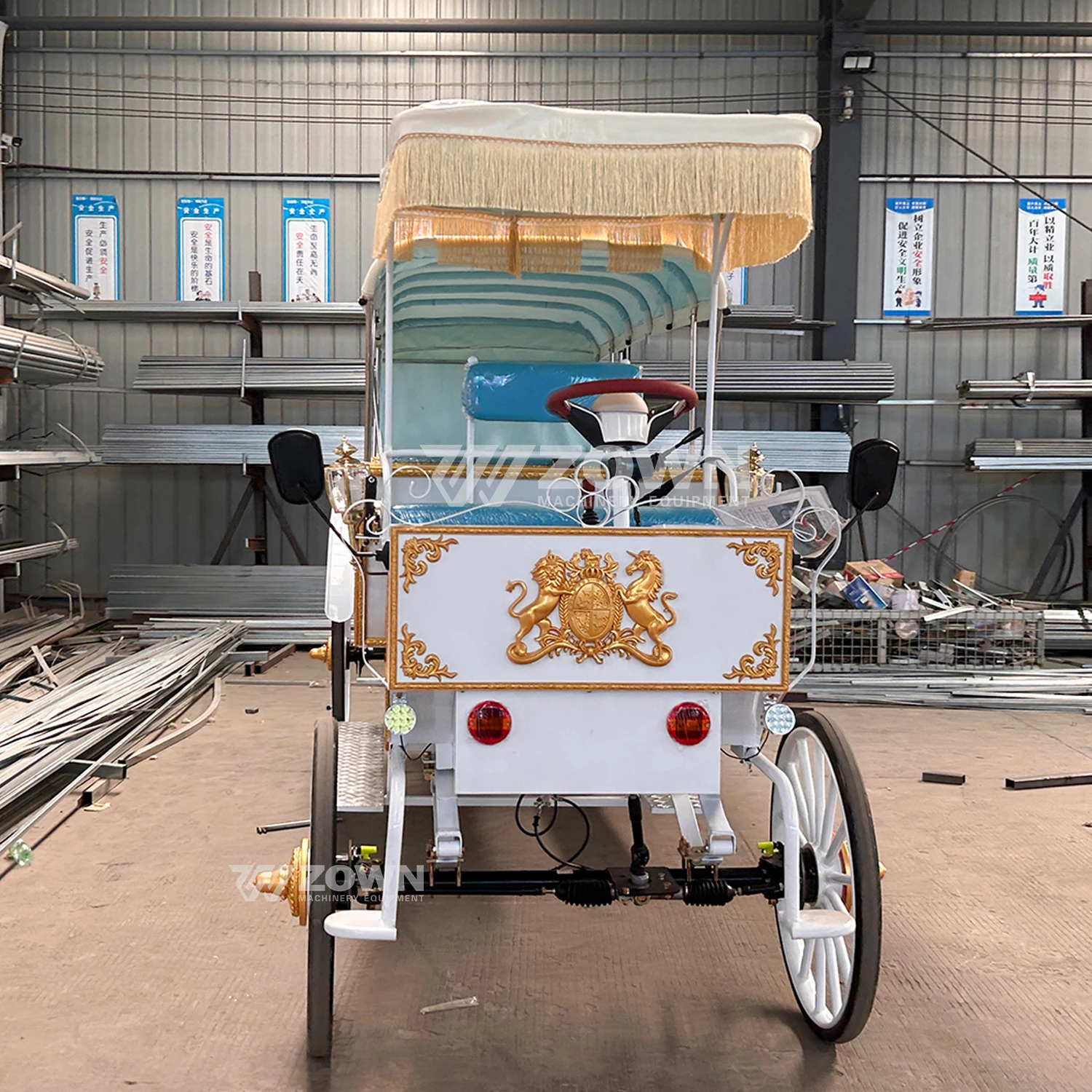 Customized carriages with customizable number of seats and seat colors are sold at low prices at the source factory in China