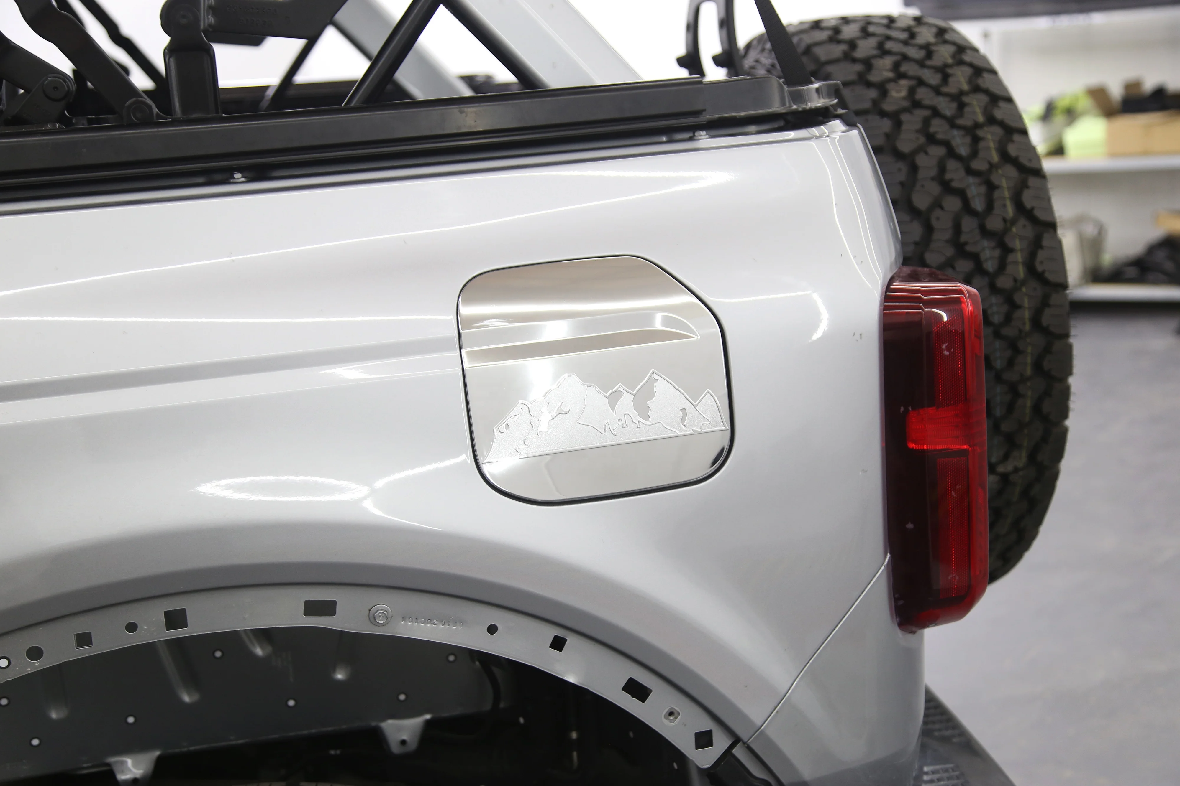 Fuel Oil  Plastic Gas Cover Car Fuel Tank Cap For 2021 2022 Ford Bronco 2/4 Doors Made in China