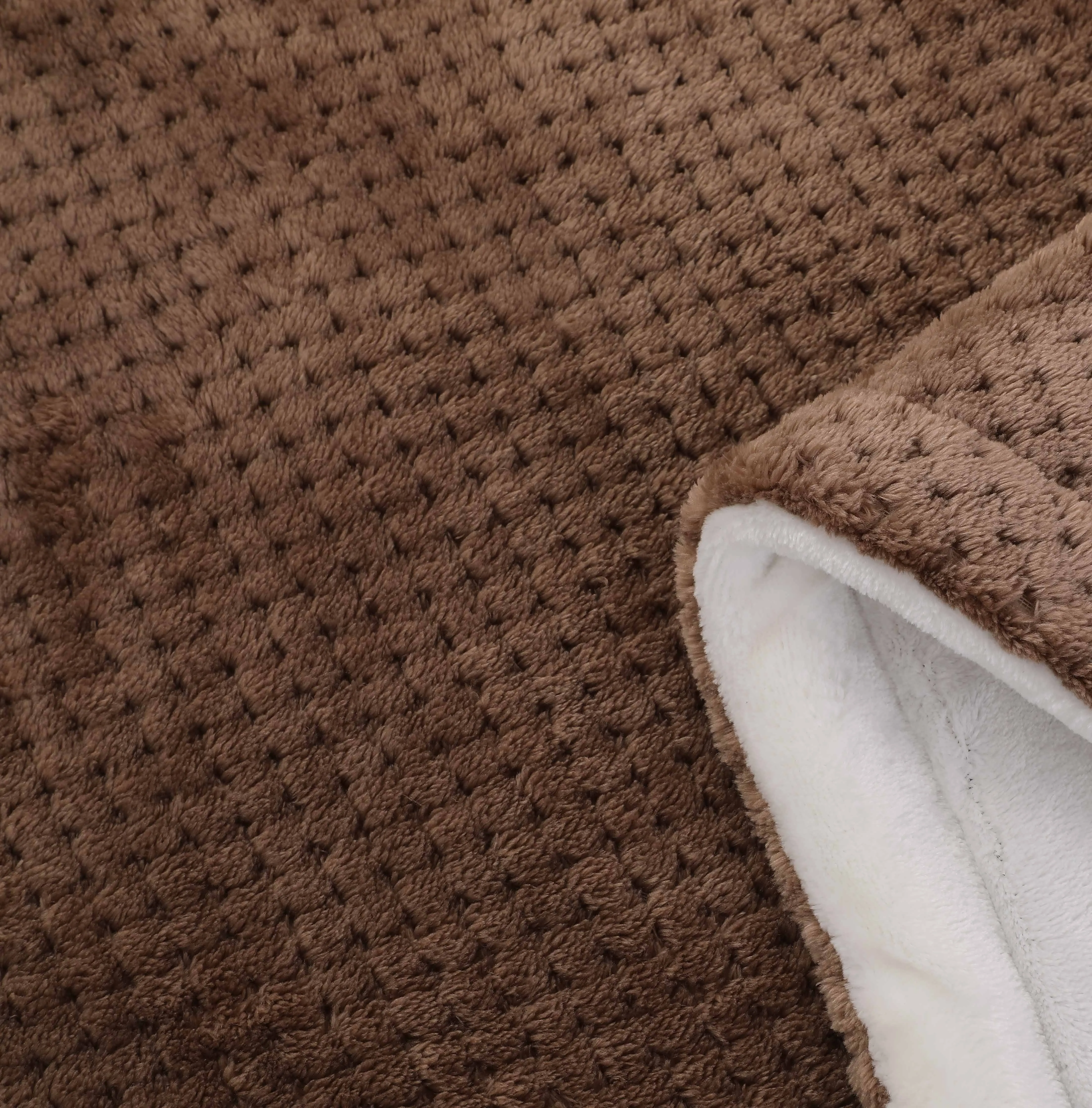 Safe Electric Flannel Blanket with Red Plaid Pattern, Heated Blanket