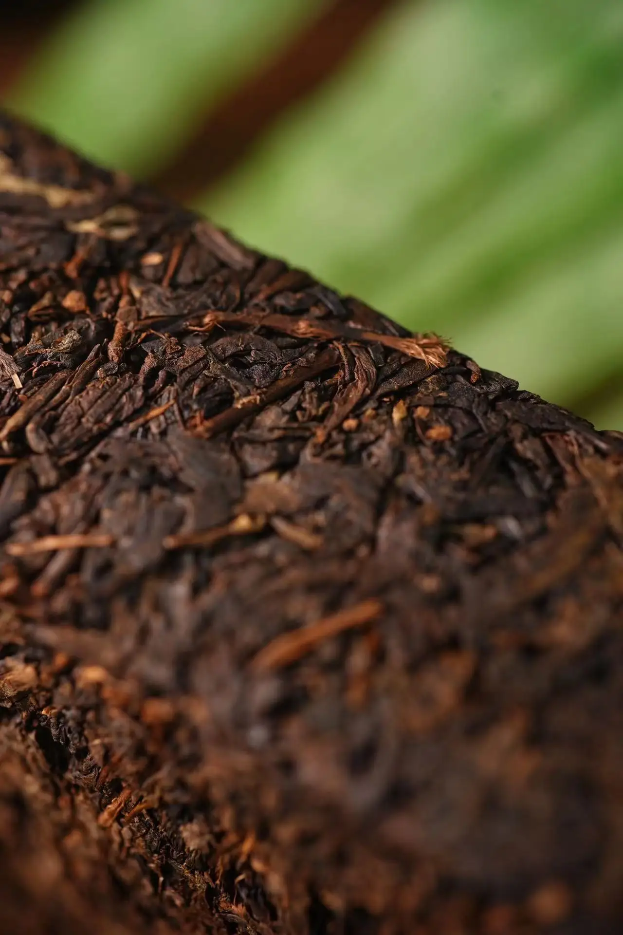 The hot selling compressed organic fermented black tea in China is a health tea that helps with digestion and weight loss tea