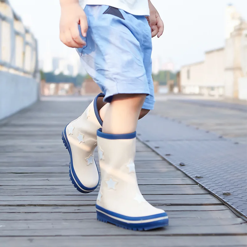 
2021 New Design Cute Animal Label Pvc Rainboots With Yellow Color For Kids 
