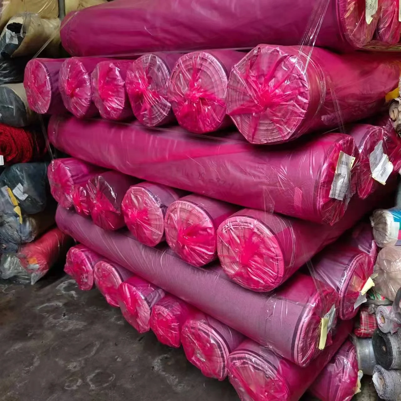 Taiwan Stocklot of Hot Selling Jean Fabric Stocklot, Cotton Denim Jean Fabric in Rolls
