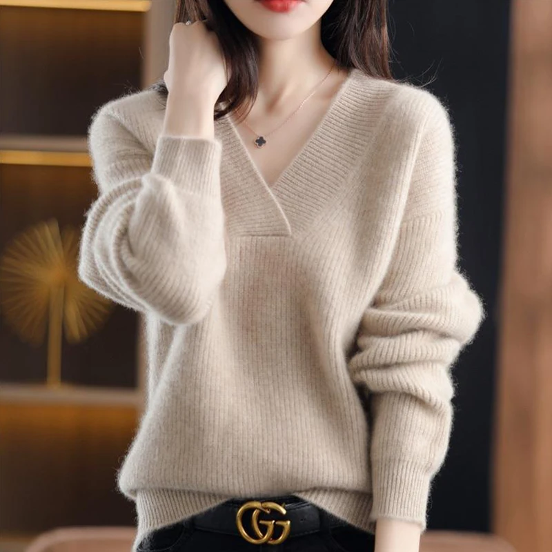 Warm and fashionable solid v-neck sweater with customized pattern high quality anti pilling knitted sweater