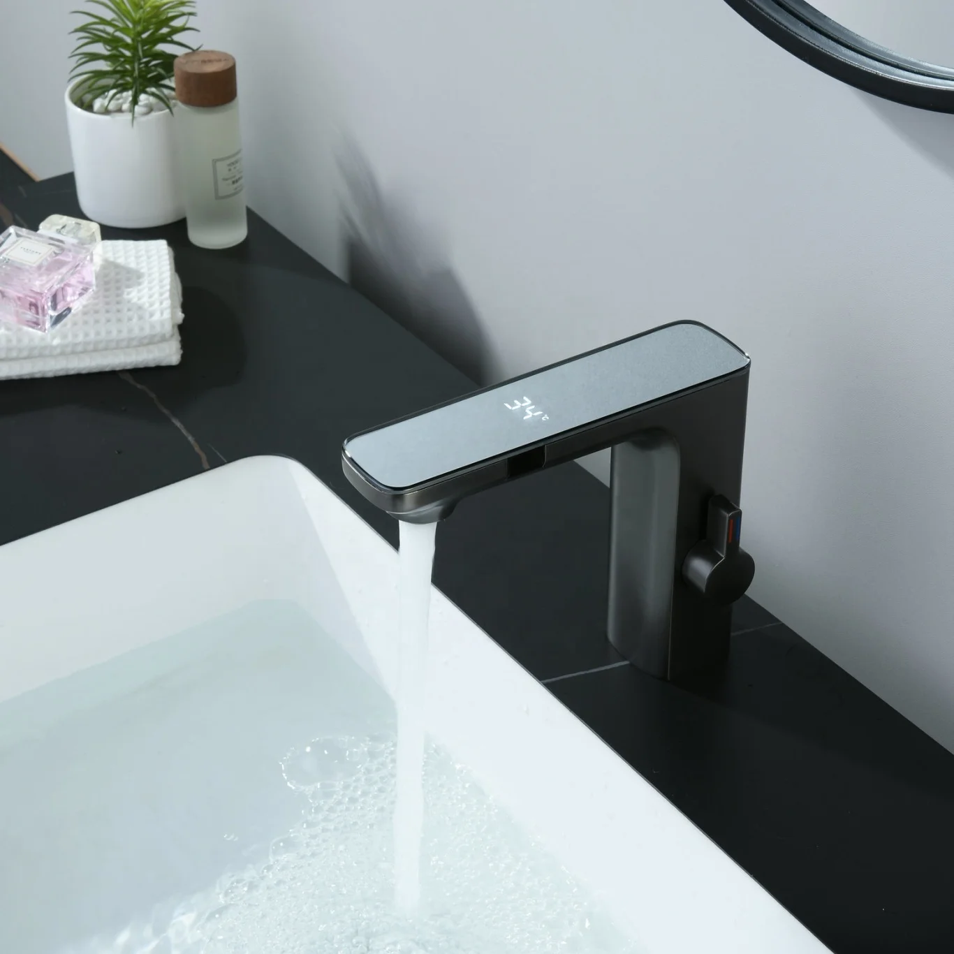 Thermostatic Thermostat Touchless Bathroom Smart Taps Faucet With Water Glow led Light