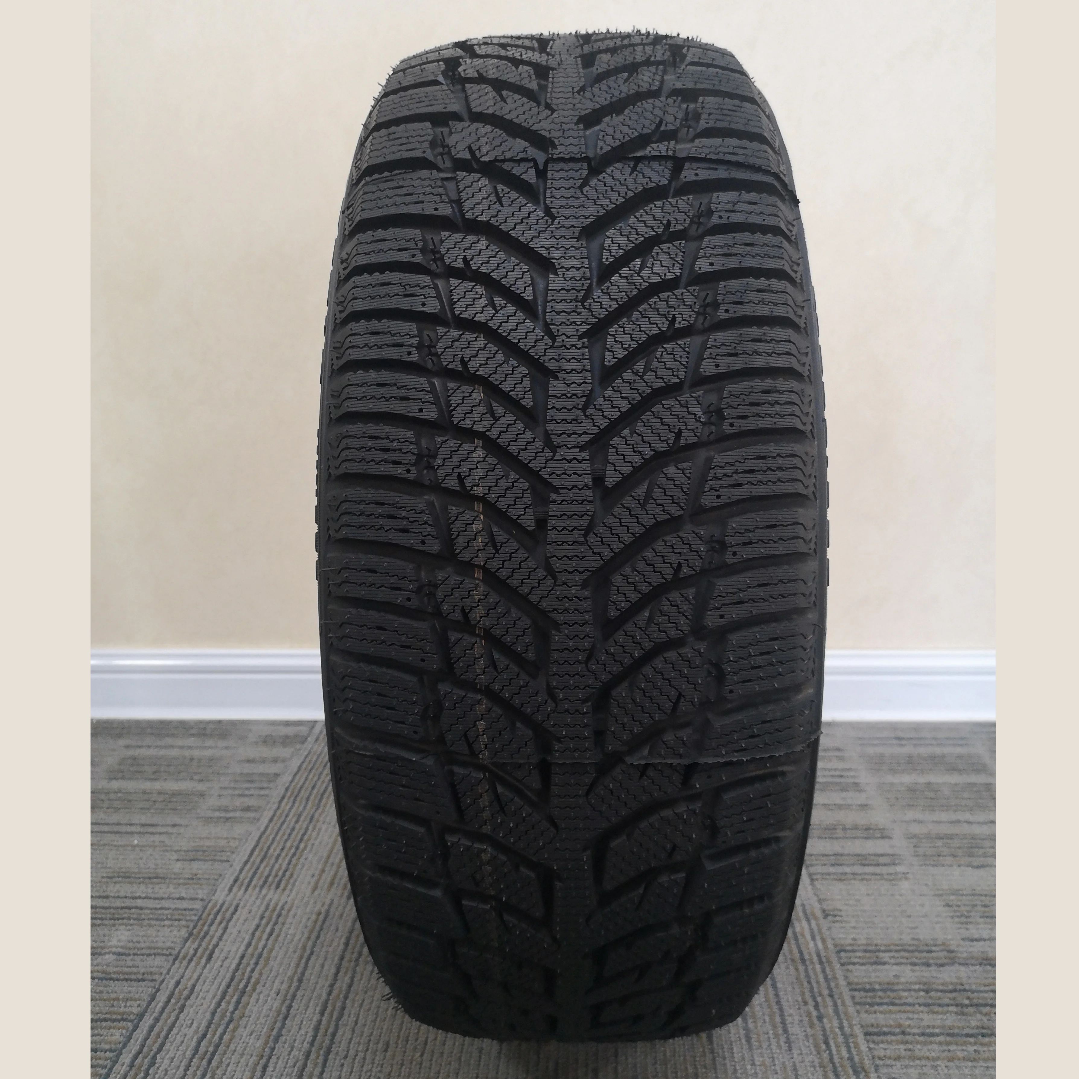 Китайские недорогие зимние шины марки Maxione 175 70r14