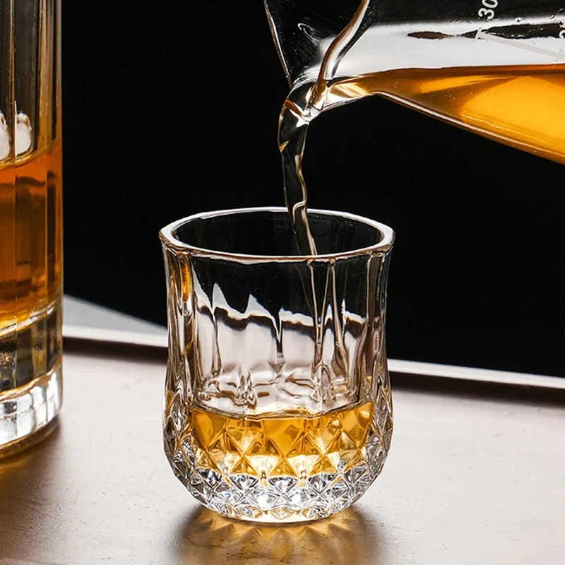Small Cup Party Bar Cocktail Custom Logo Elegant Water Dispenser Diamond Whisky Liquor Drinkware Glass Cup
