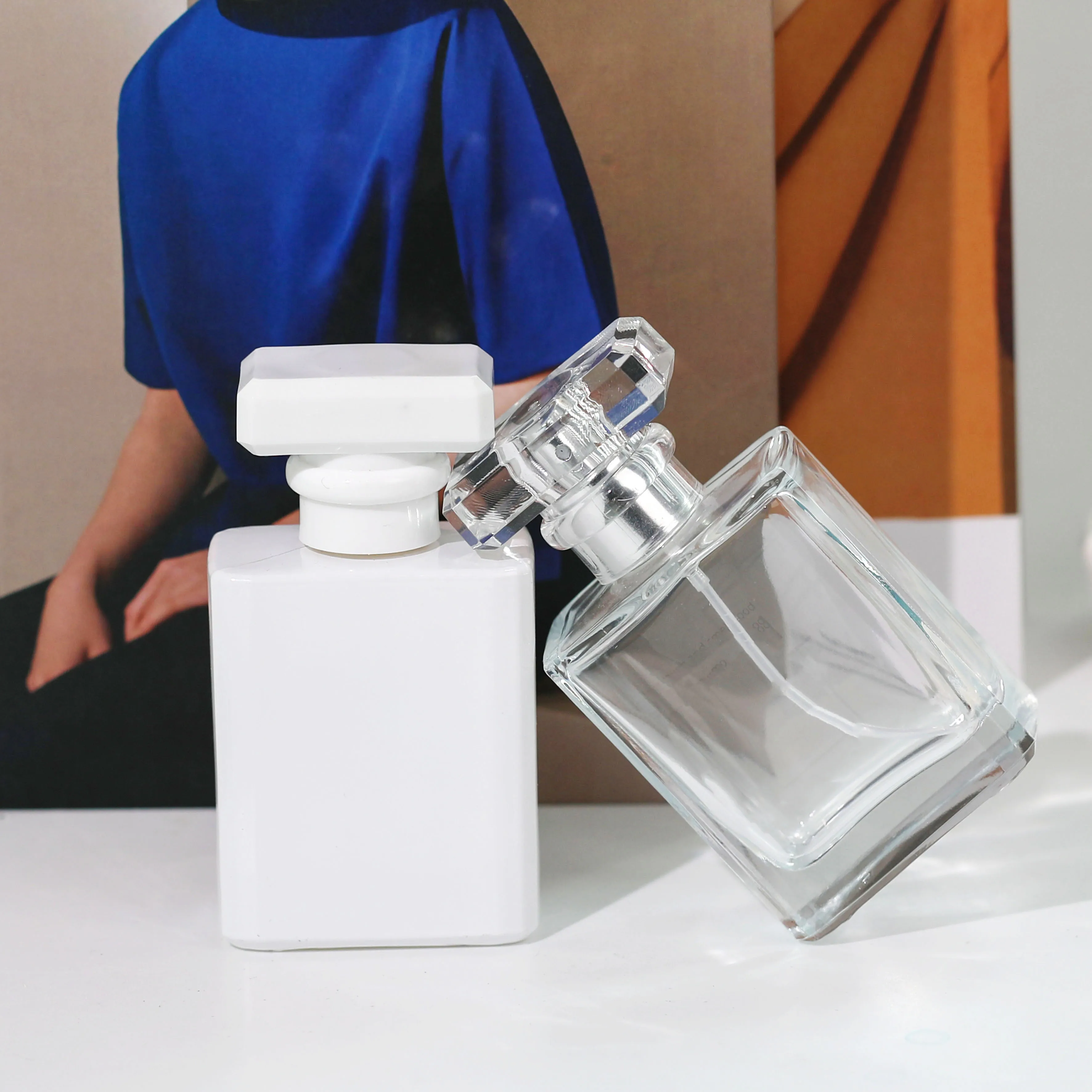 In Stock Black Clear White Square Glass Perfume Bottle 30 50 100Ml High Quality Luxury Beautiful Spray Glass Bottle