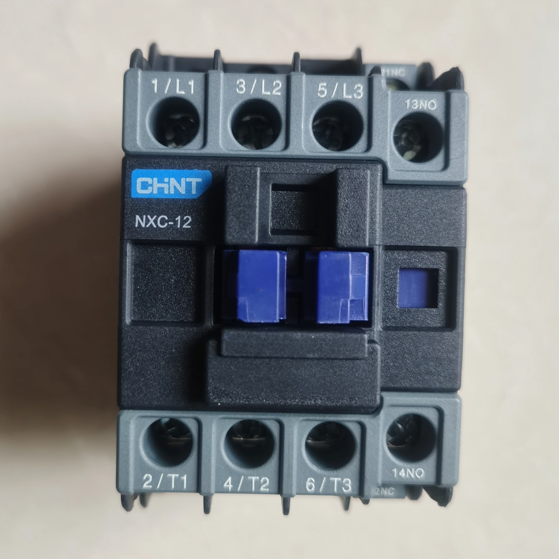 CHNTMolded case circuit breaker
