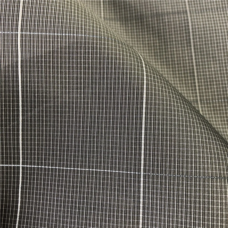 high quality 50D*75D plaid 100% polyester reflective fabric for clothes