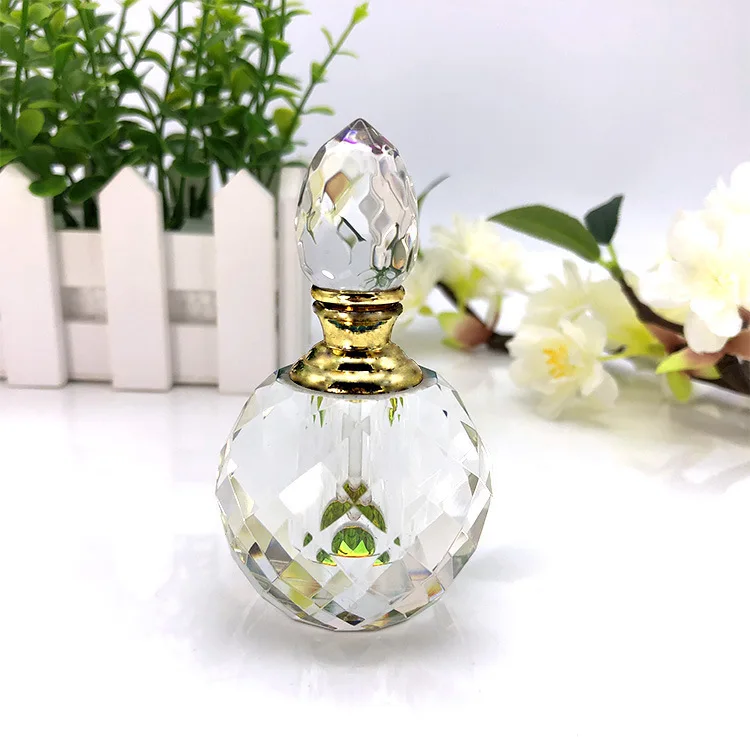 Wholesale 3ml Empty Round Shape Crystal Decorative Luxury Crystal Oil Perfume Attar Bottle