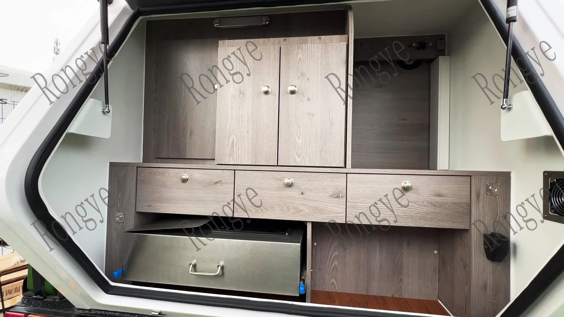 2024 new  CROSSER298 off-road pop top caravan ,mobile camping RV,high cost-effectiveness travel trailer,camper made in china