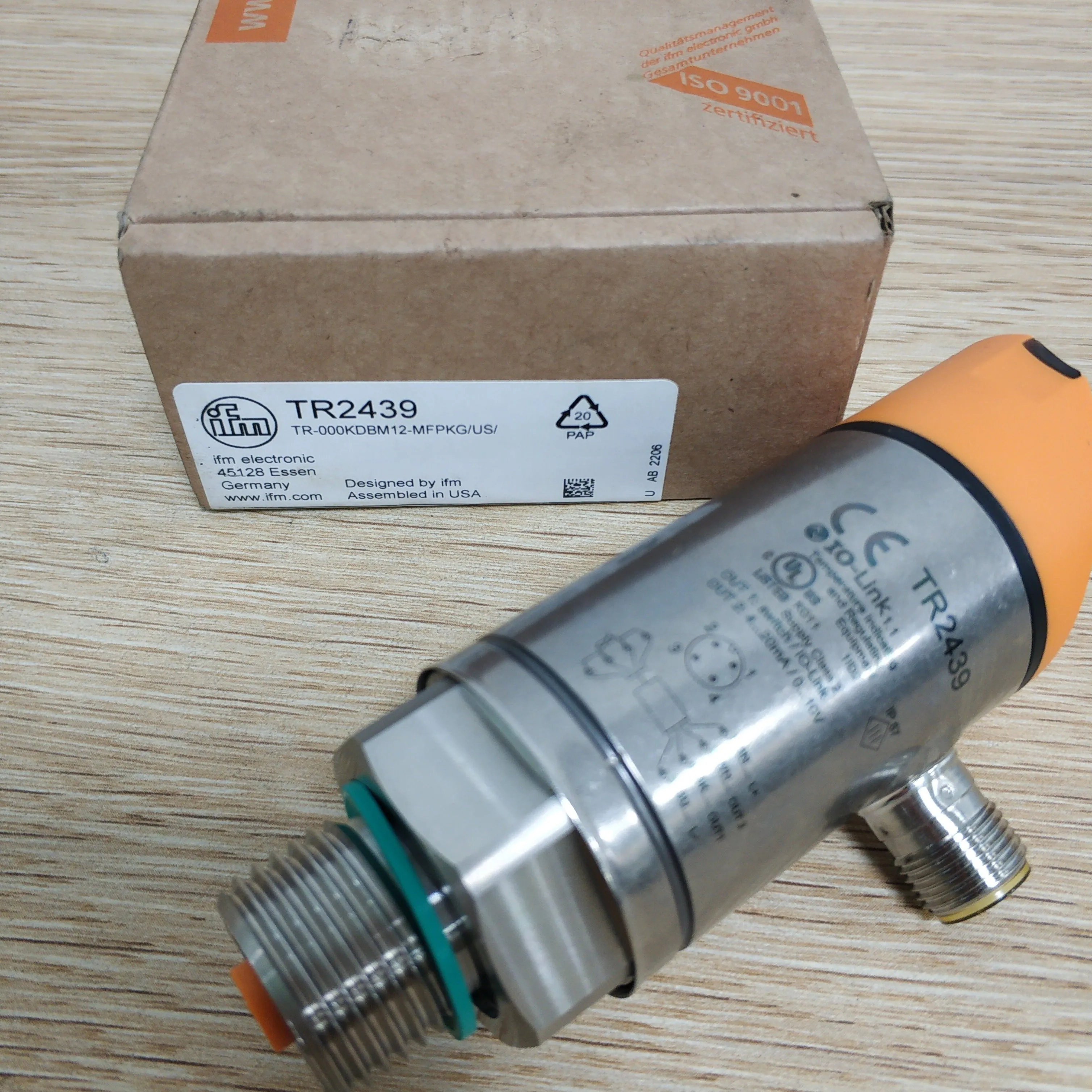 Датчик температуры IFM TR2439 TR2432 TR7432 TR7439 TR8430
