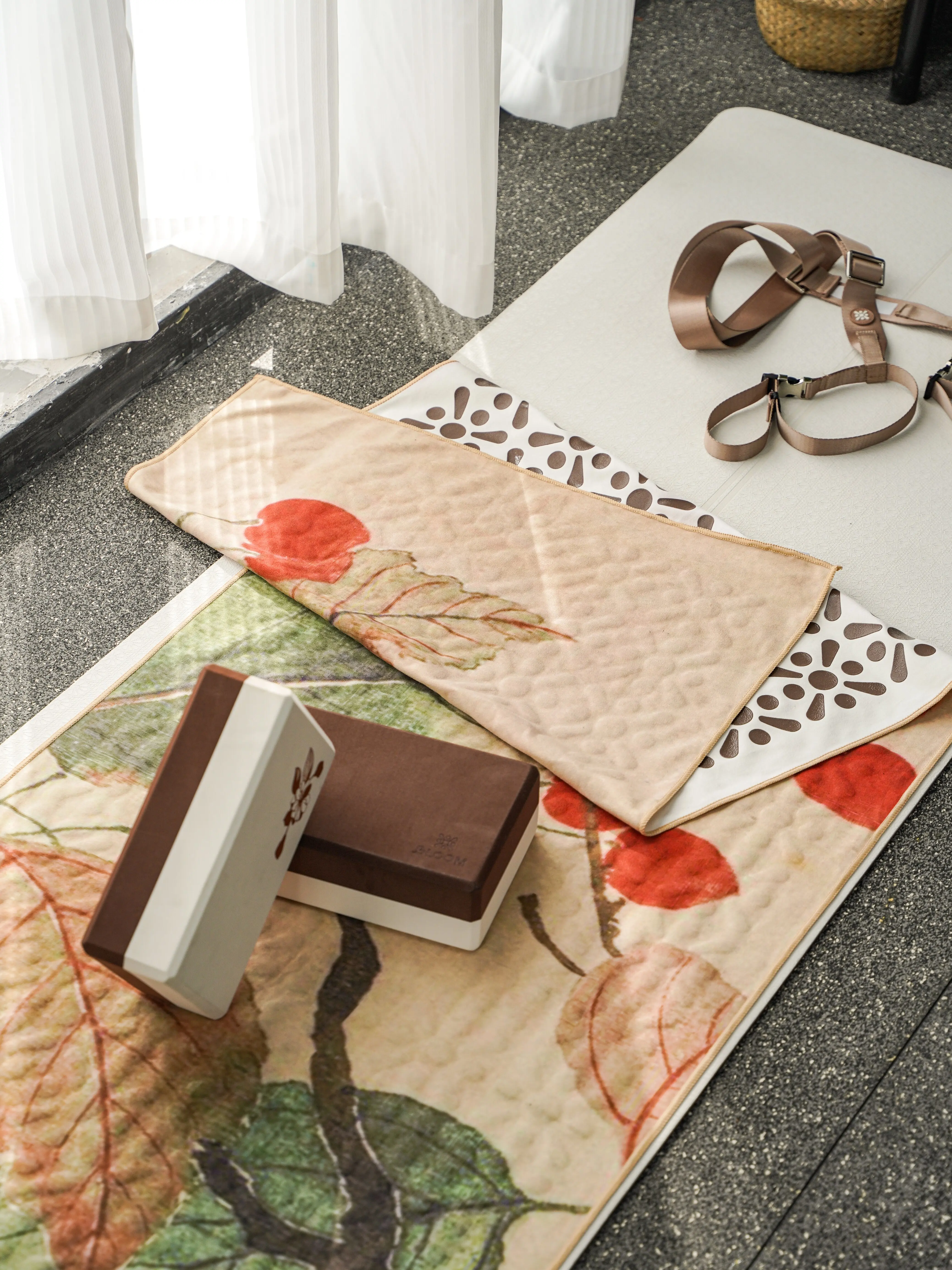 custom logo health fitness home reasonable price yoga mat set including 1 pu yoga mat,2 blocks,1 towel, 1 strap