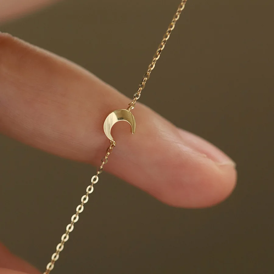 925 Sterling Silver Fashion New Smooth Moon Bracelet Simple Shining Crescent Bracelet for Women Hainon 1095