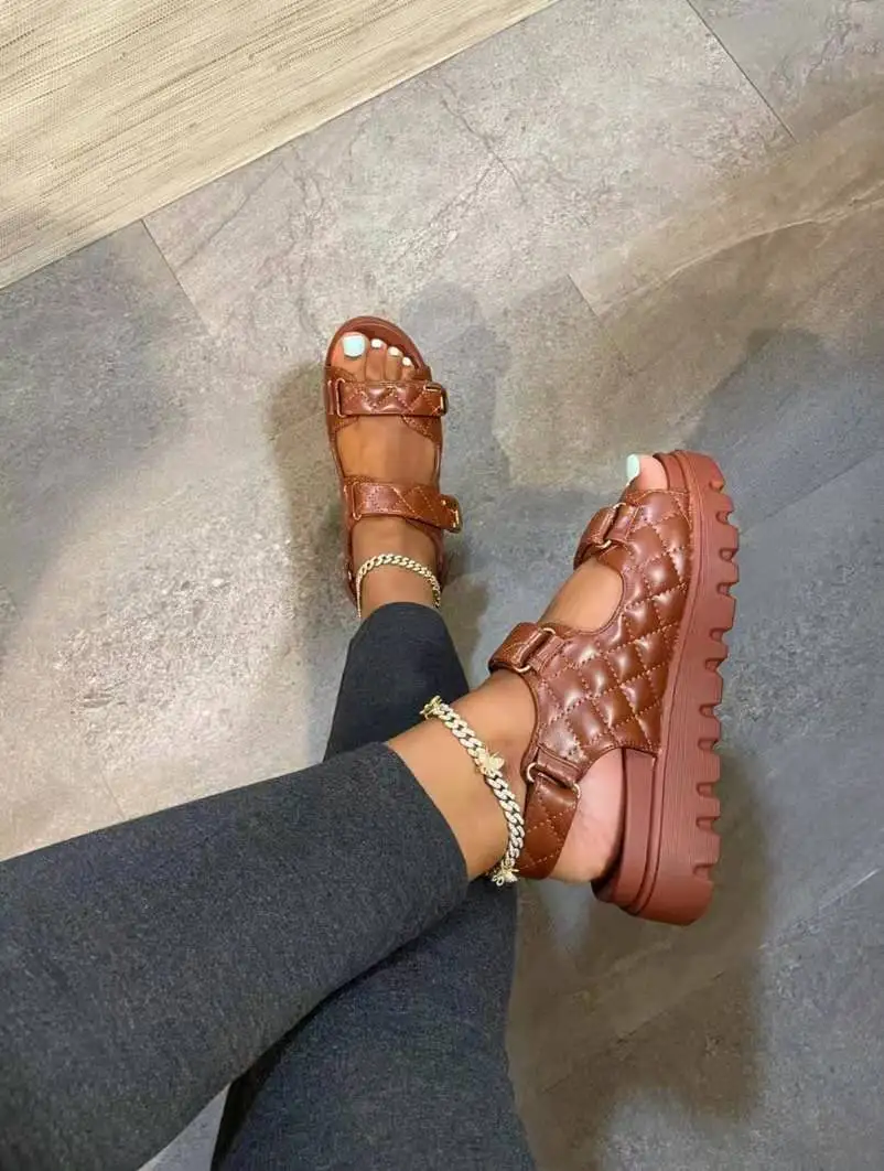 New Arrivals Designer Luxury Ladies Shoes High Quality Women Sandals Flat Feature PVC Insole Custom Embossed Size 12 Casual Use