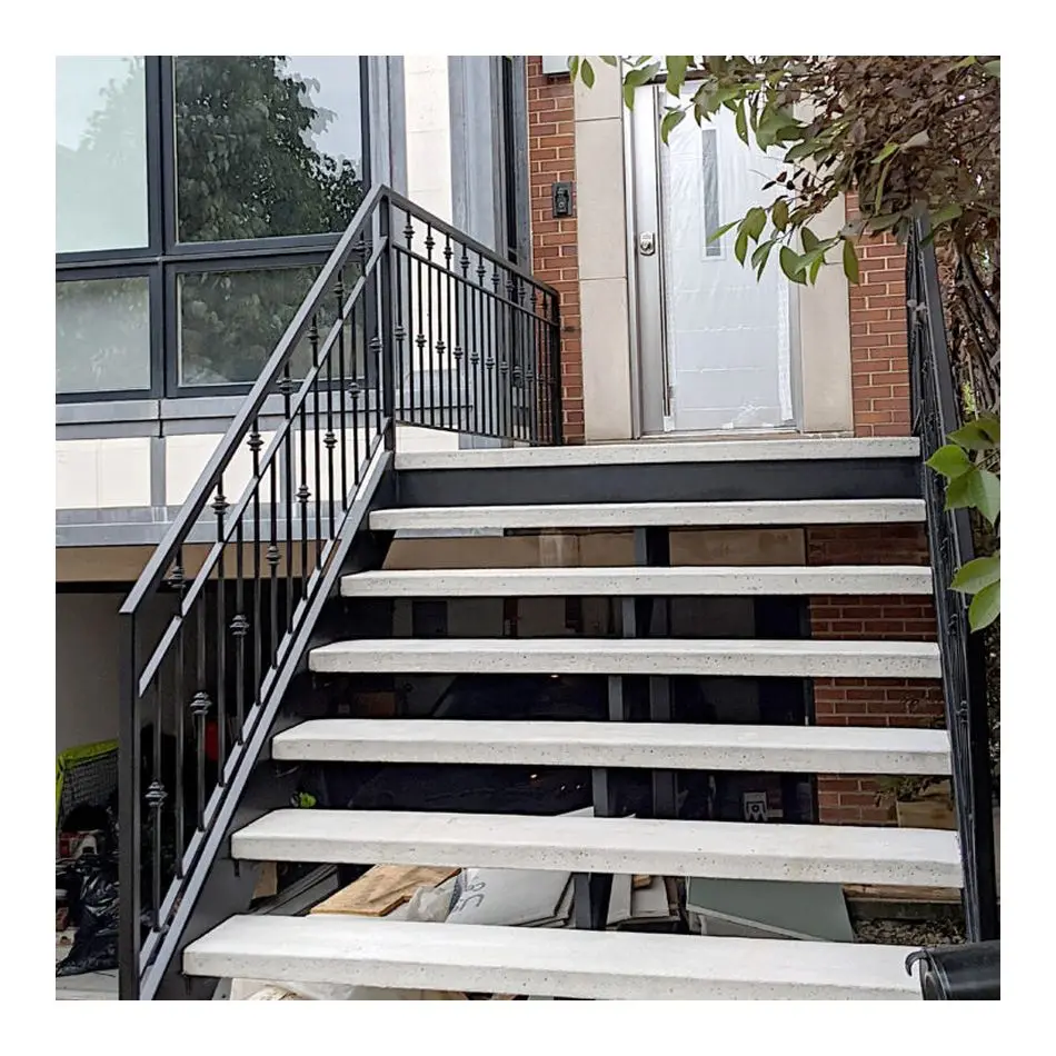 Балюстрада из кованого железа для лестницы и балкона