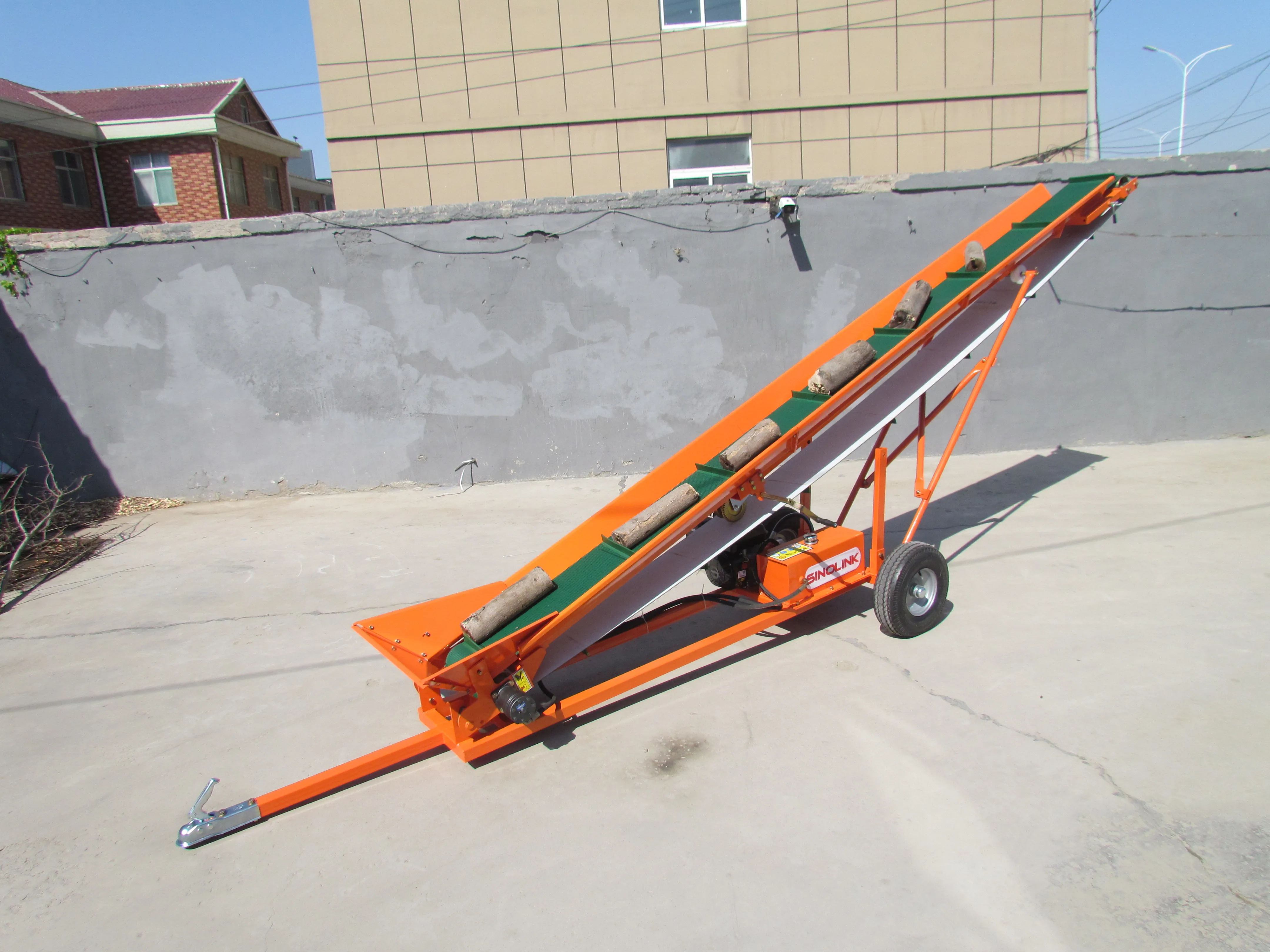 ATV belt log conveyor elevator transporting processor