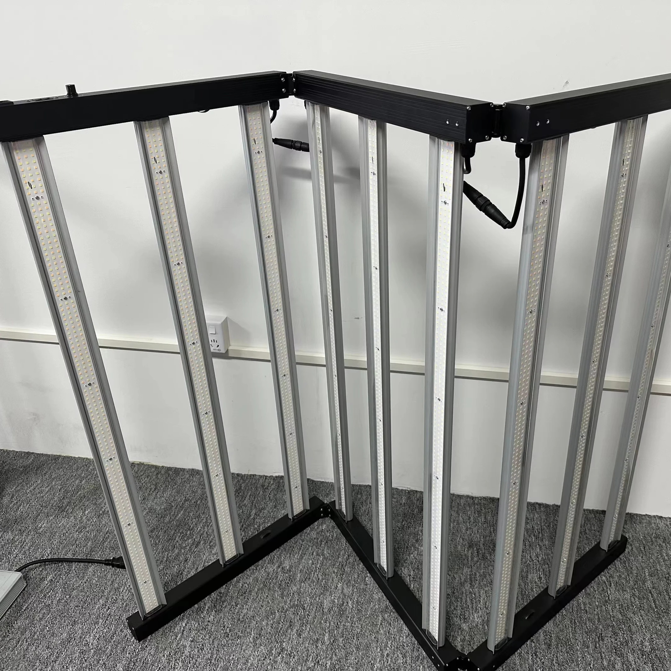 HZ 1400w Full Spectrum Plant Grow Lights Optimal for home Plant  Veg  Growth and Flower Bloom