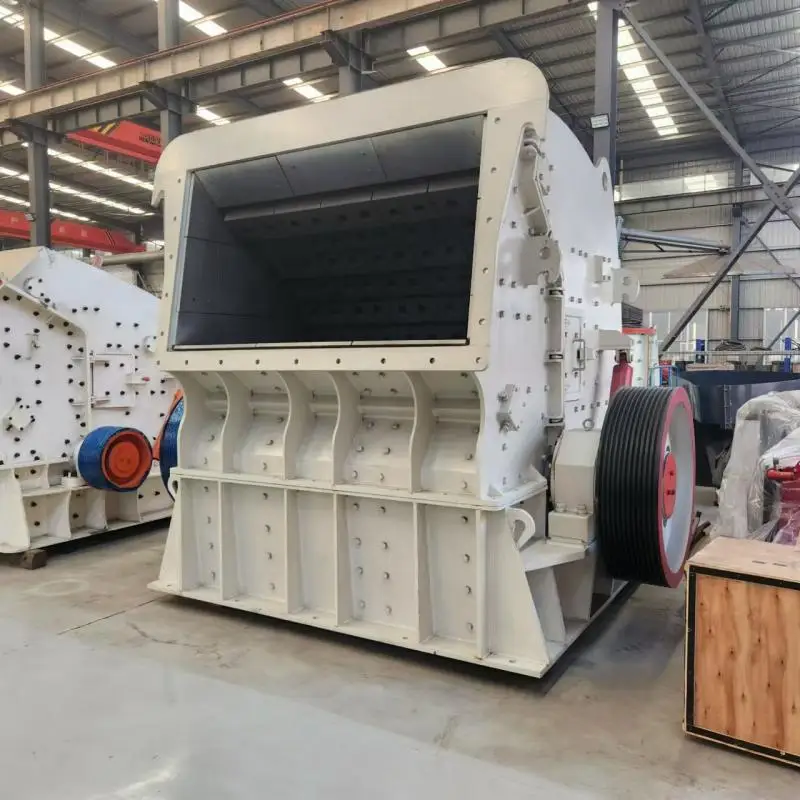 Heavy Hammer Crusher For Highways railways airport runways mines coal mines construction garbage disposal and other industries