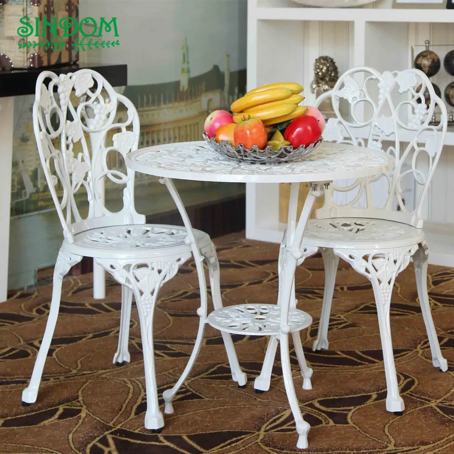 Outdoor Rustproof Cast Aluminum Patio Table and Chair Furniture with Grape Pattern